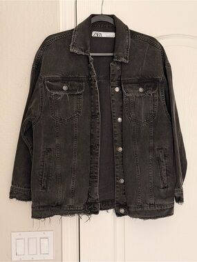 Zara Distressed Oversized Denim Jacket Washed Black Women’s M